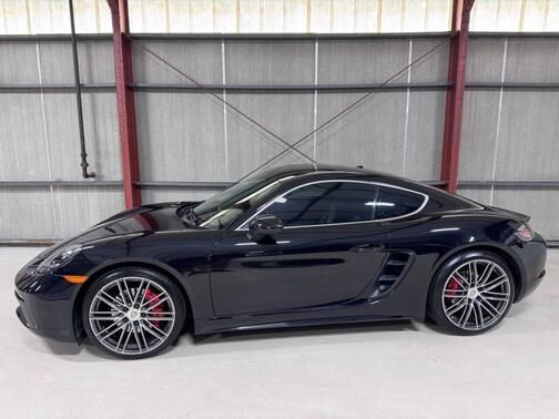 2018 PORSCHE 718