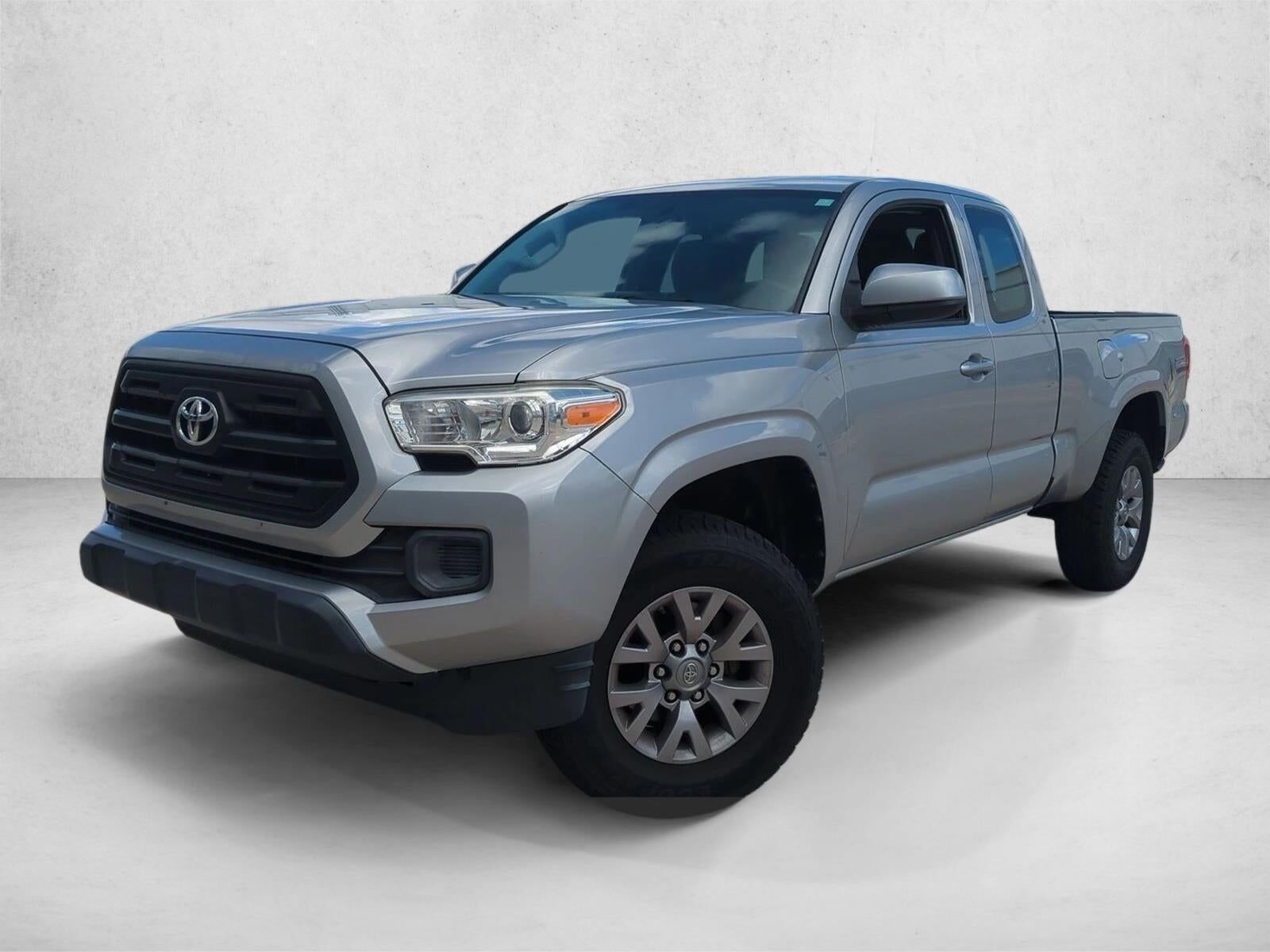 2017 TOYOTA Tacoma