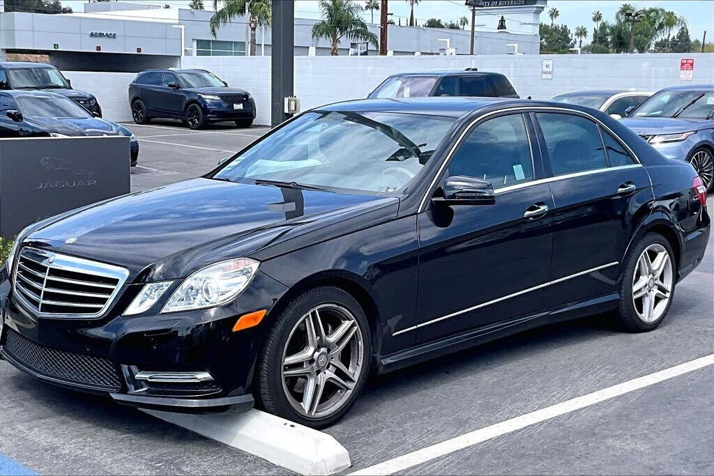 2013 MERCEDES-BENZ E-Class