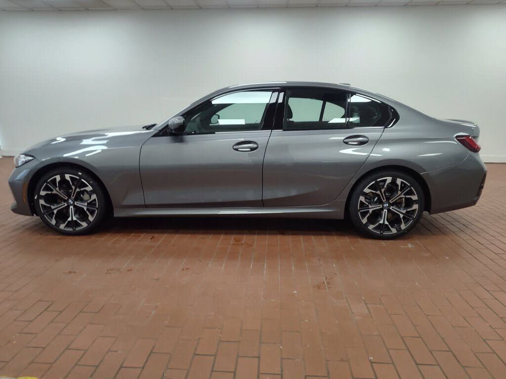 2026 BMW 330i