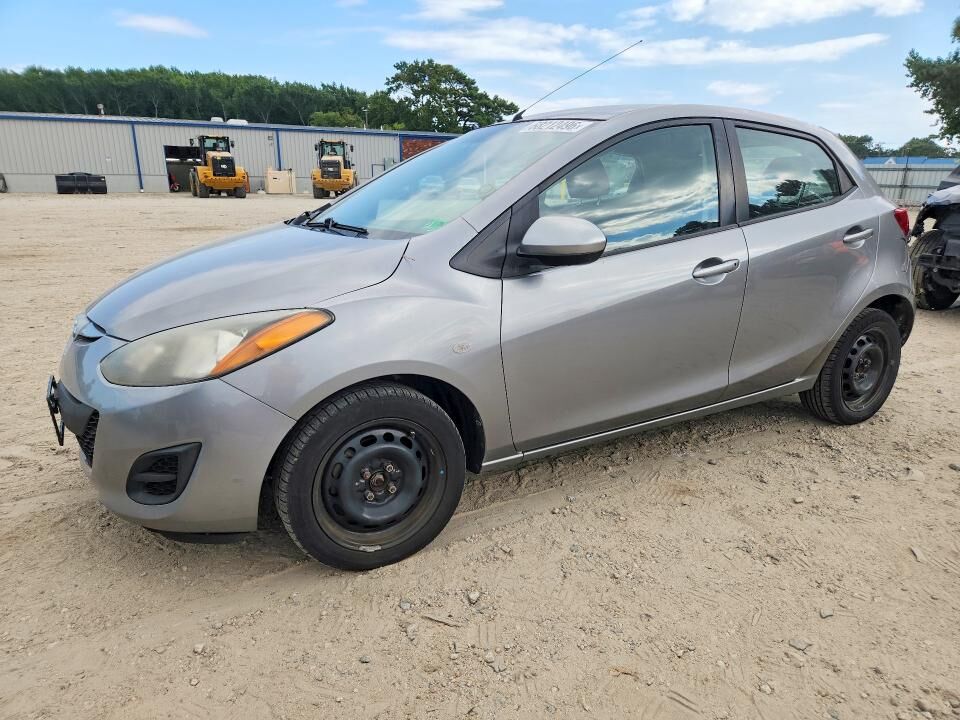 2014 MAZDA Mazda2