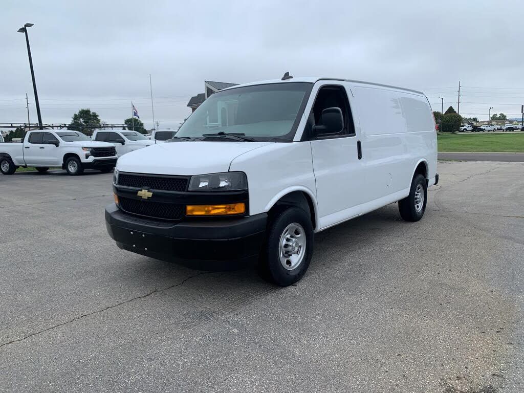 2021 CHEVROLET Express