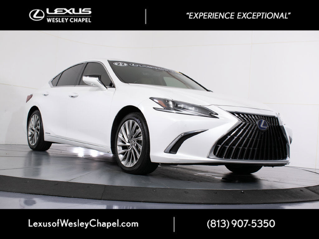 2022 LEXUS ES