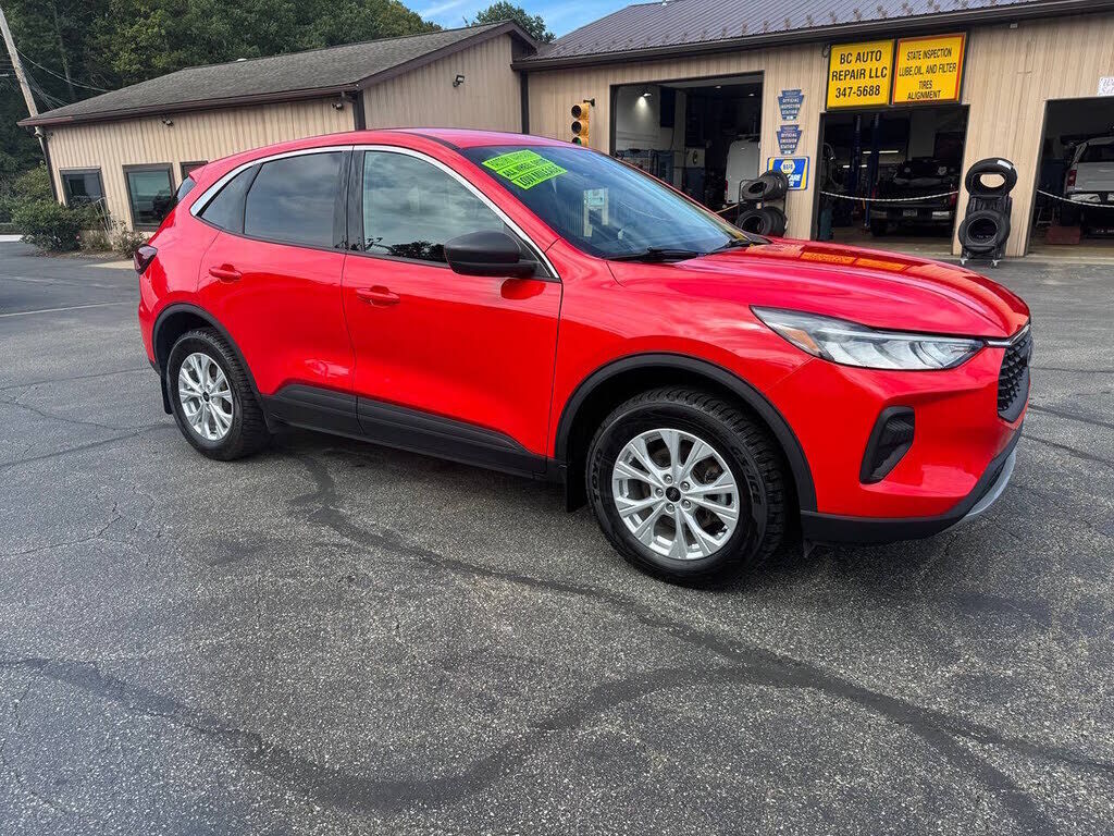 2024 FORD Escape