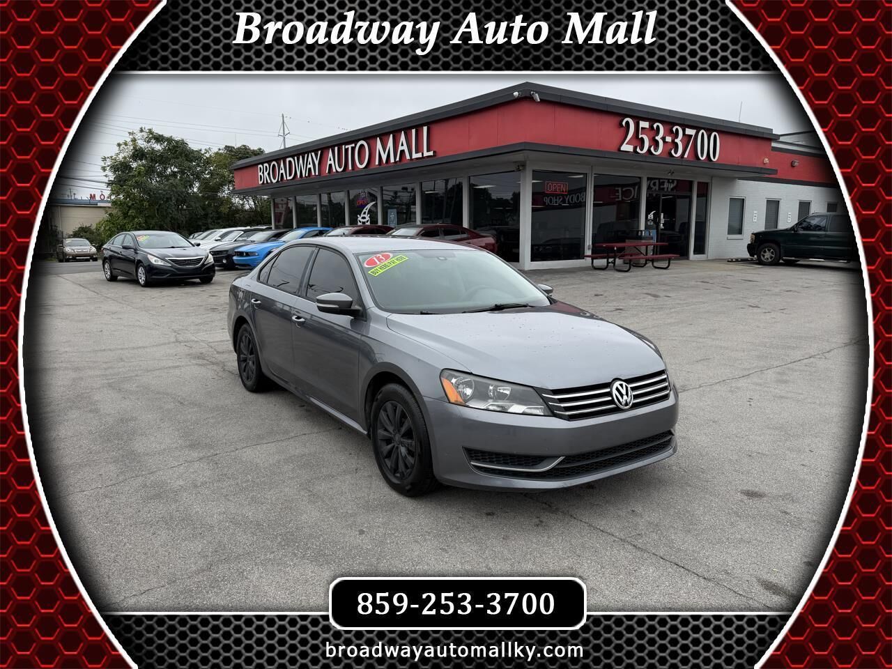 2013 VOLKSWAGEN Passat