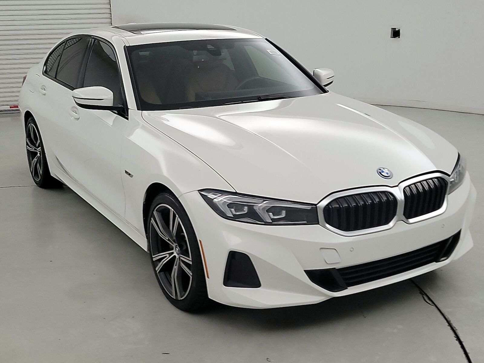 2023 BMW 330e
