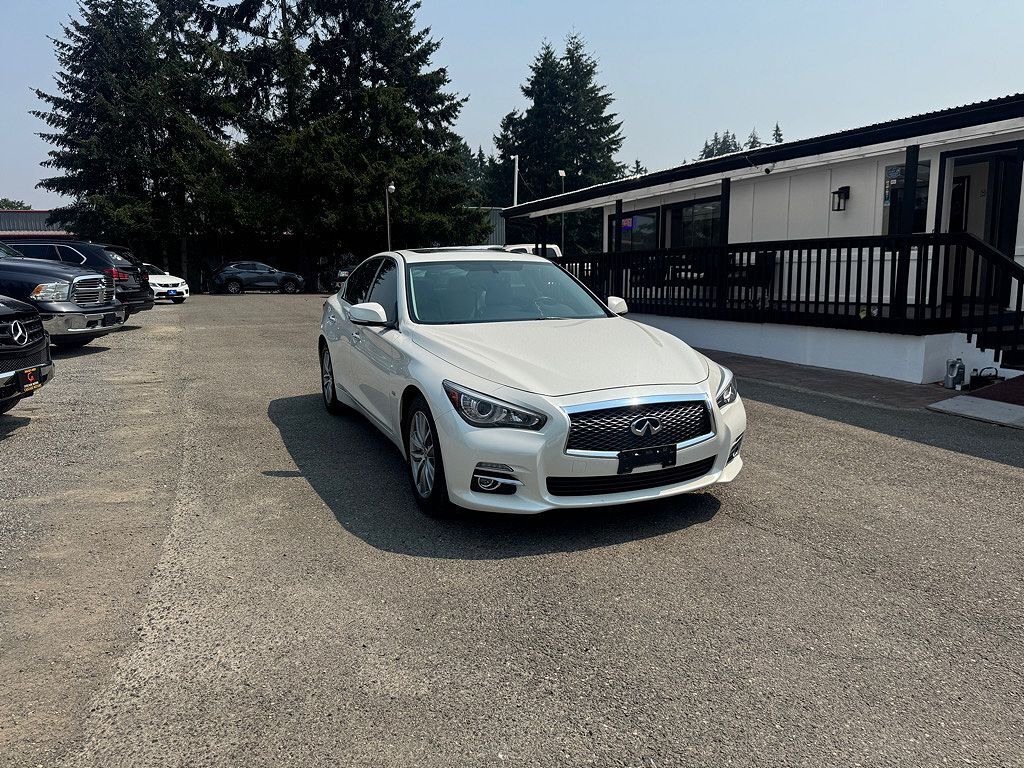 2016 INFINITI Q50
