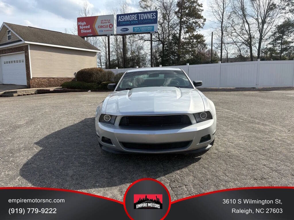 2011 FORD Mustang