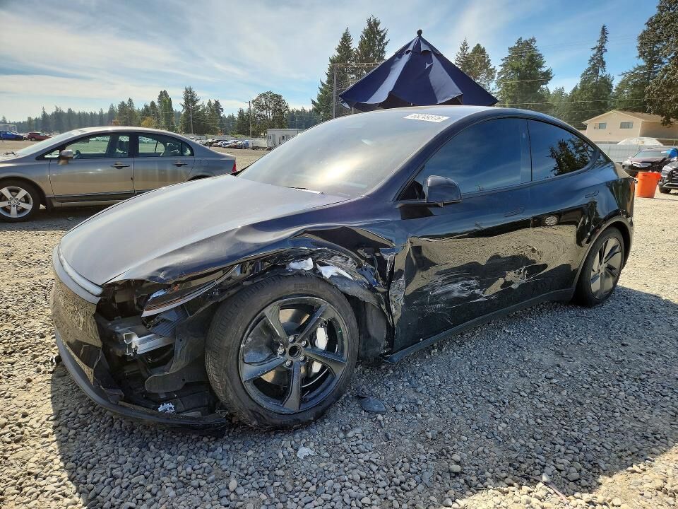 2026 TESLA Model Y