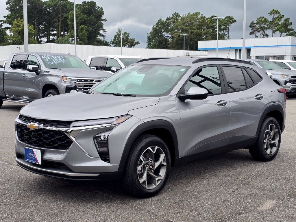 2026 CHEVROLET Trax