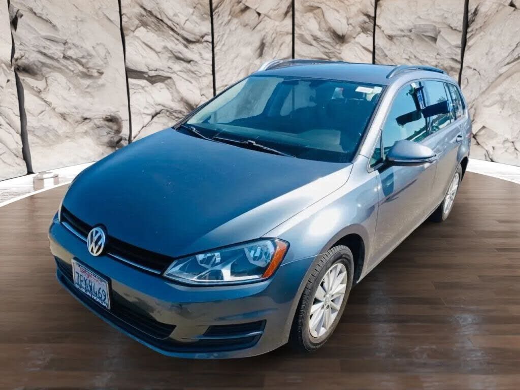 2016 VOLKSWAGEN Golf SportWagen