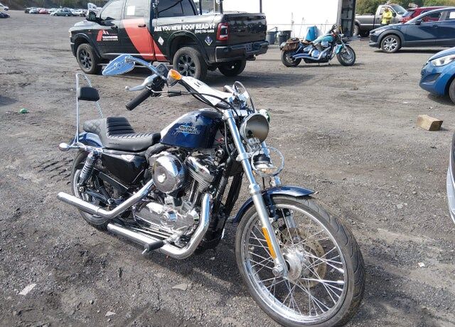 2013 HARLEY DAVIDSON Seventy-Two