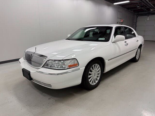 2003 LINCOLN Town Car
