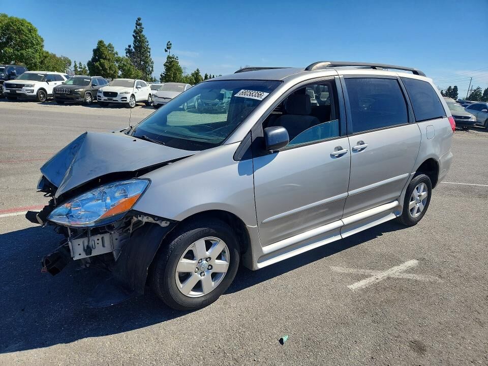 2008 TOYOTA Sienna