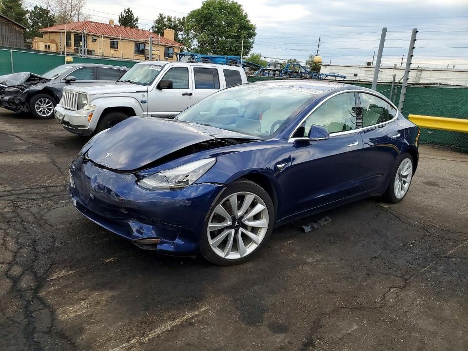 2018 TESLA Model 3