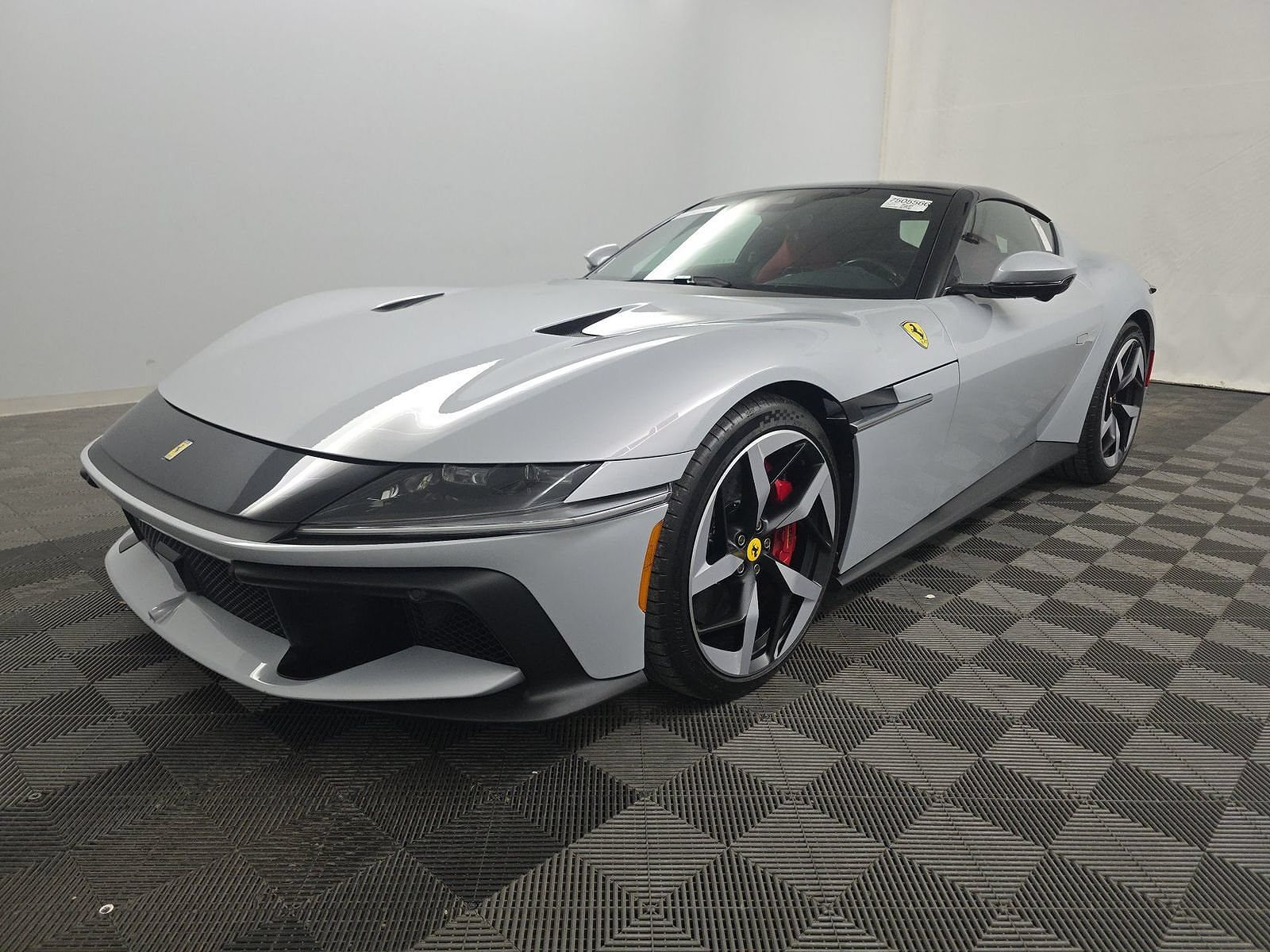 2025 FERRARI 12Cilindri