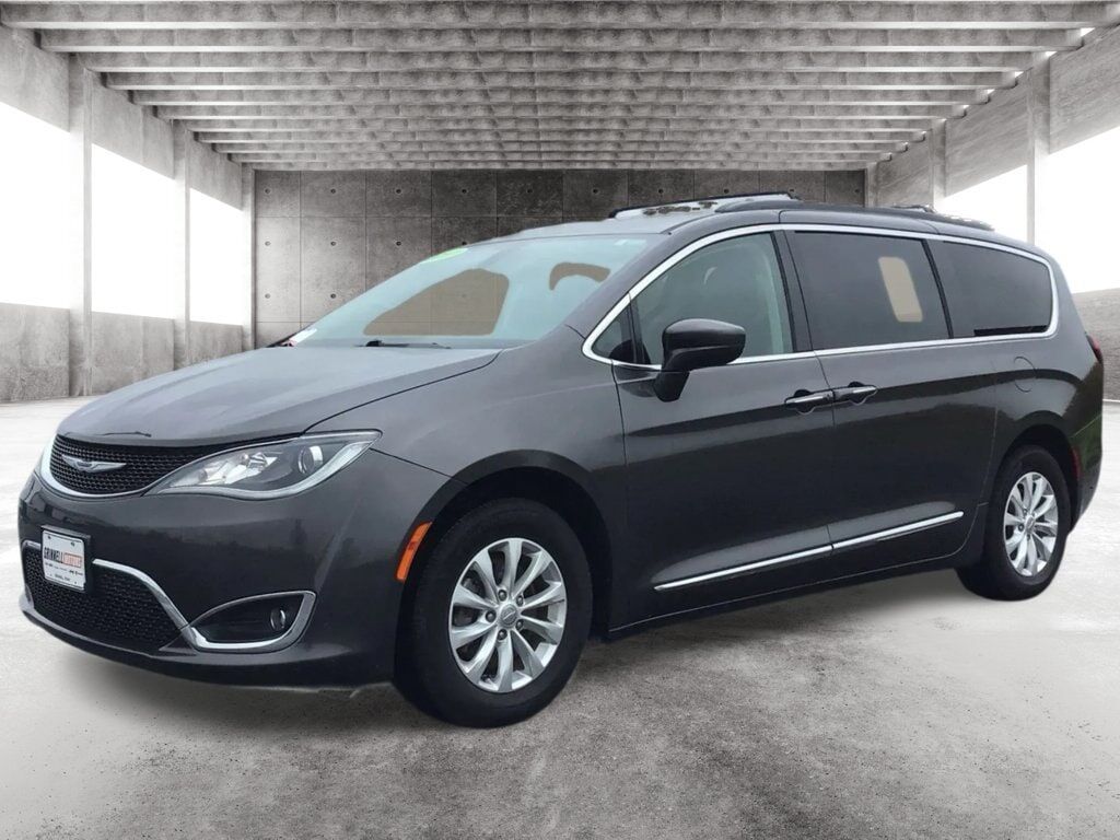 2017 CHRYSLER Pacifica