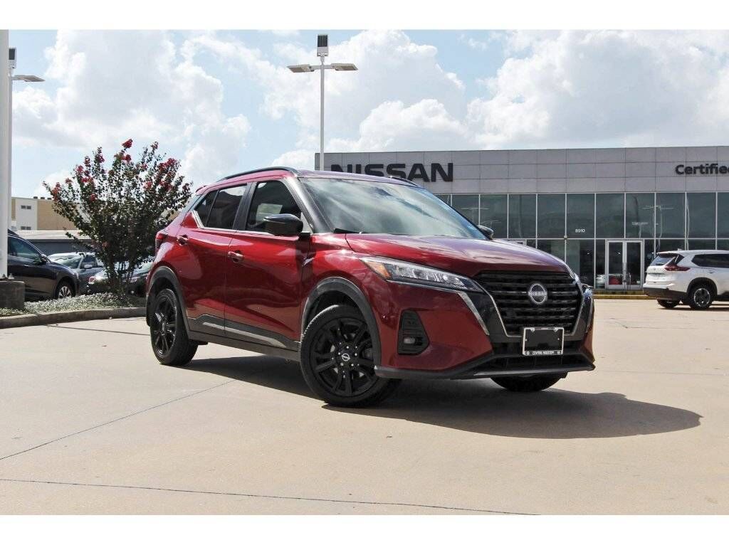 2023 NISSAN Kicks
