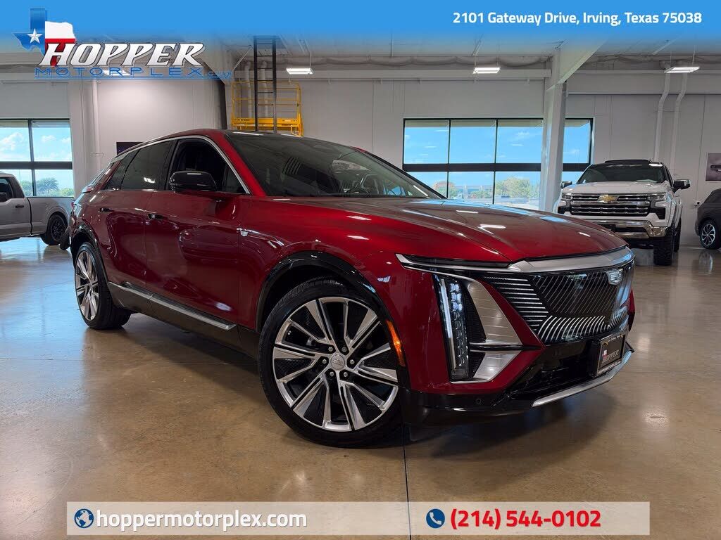 2024 CADILLAC Lyriq