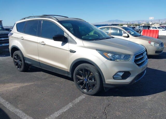 2017 FORD Escape
