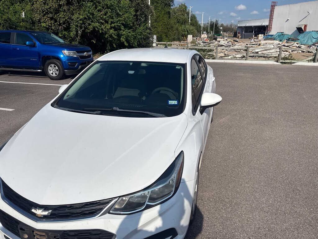 2018 CHEVROLET Cruze