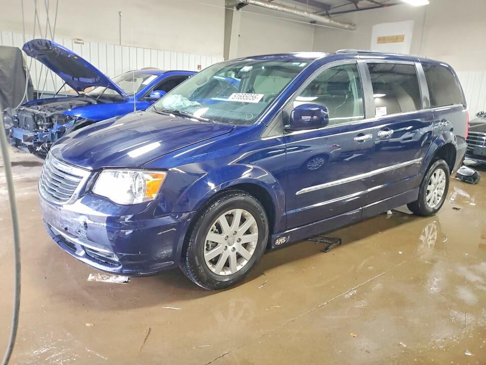 2016 CHRYSLER Town and Country