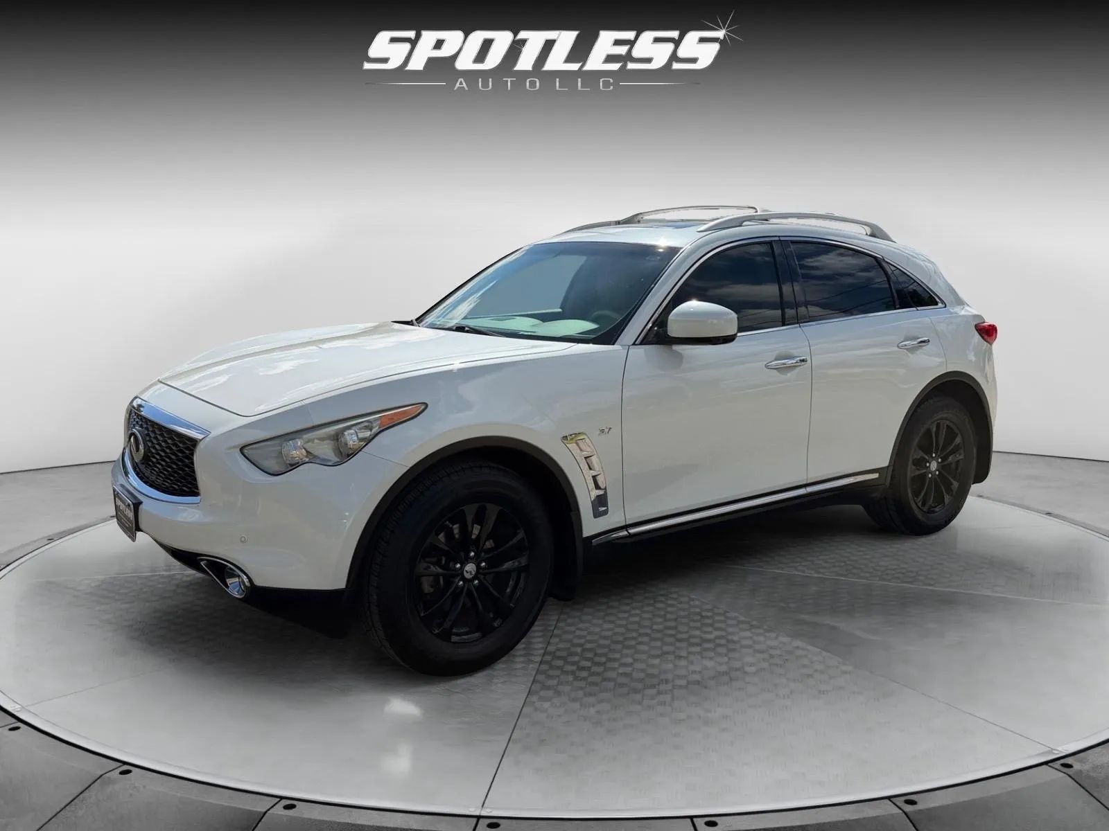 2017 INFINITI QX70