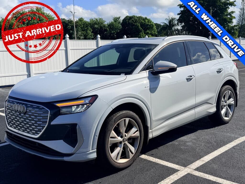 2023 AUDI Q4
