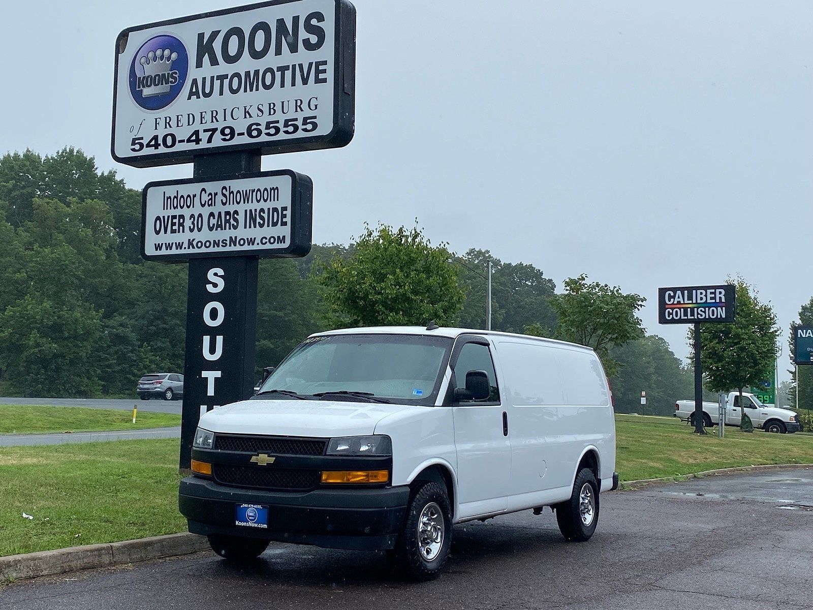 2023 CHEVROLET Express