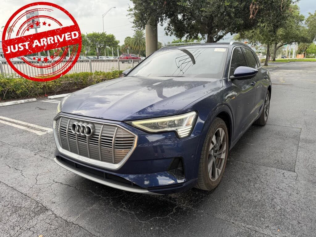 2023 AUDI e-tron