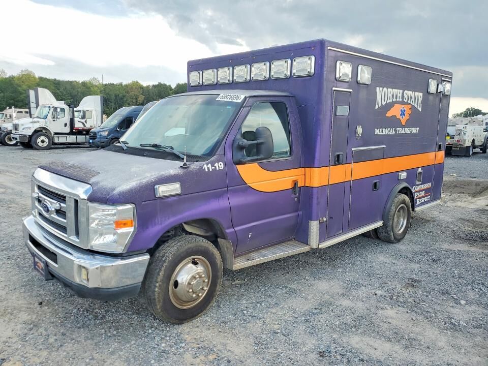 2019 FORD E-350