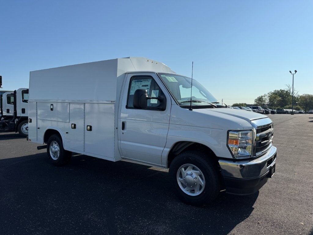 2027 FORD E-350