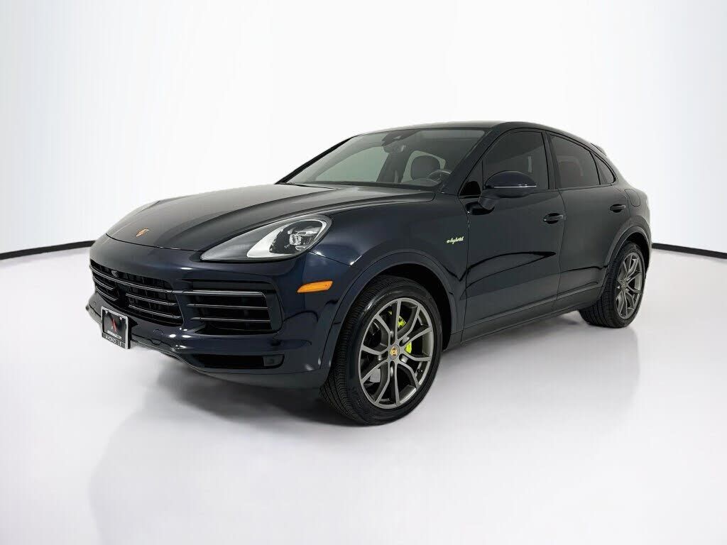 2023 PORSCHE Cayenne