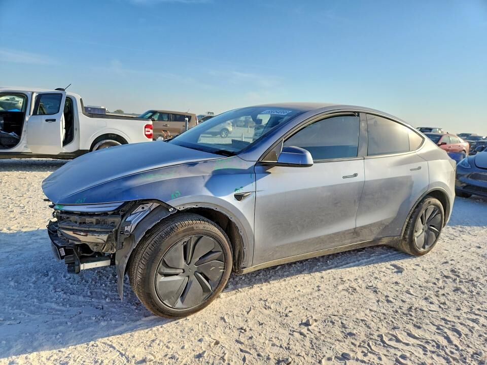 2026 TESLA Model Y