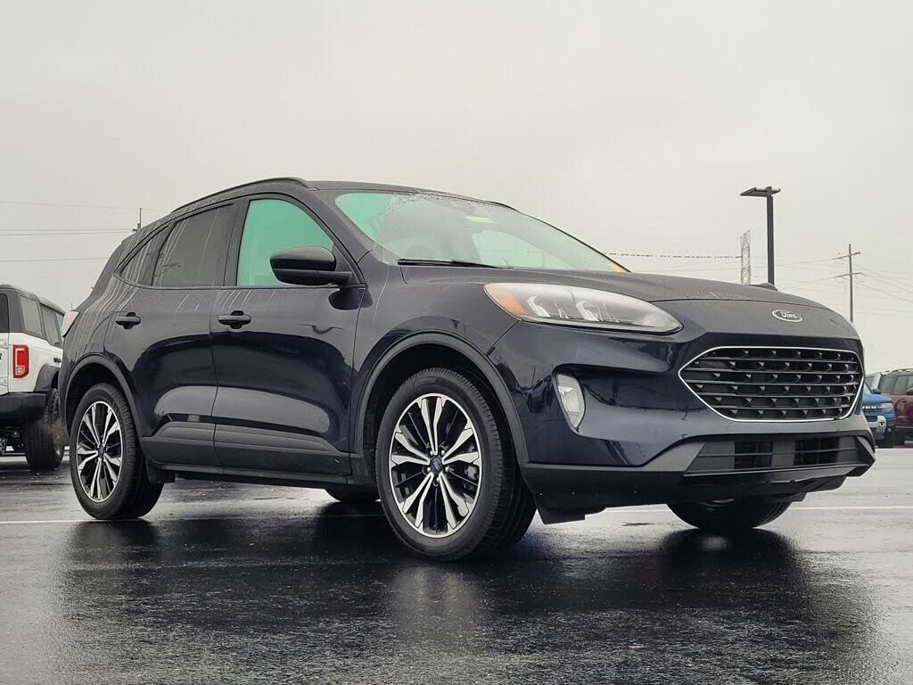 2021 FORD Escape
