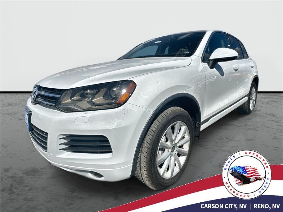 2012 VOLKSWAGEN Touareg