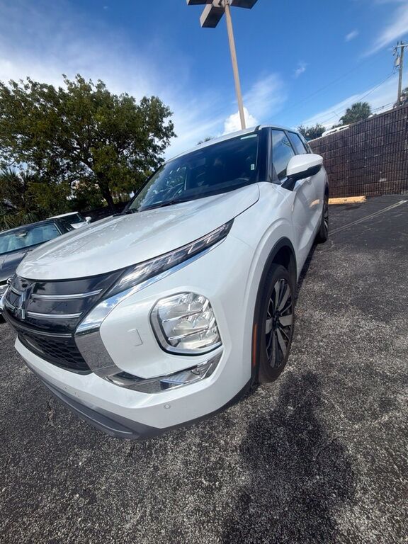 2025 MITSUBISHI Outlander