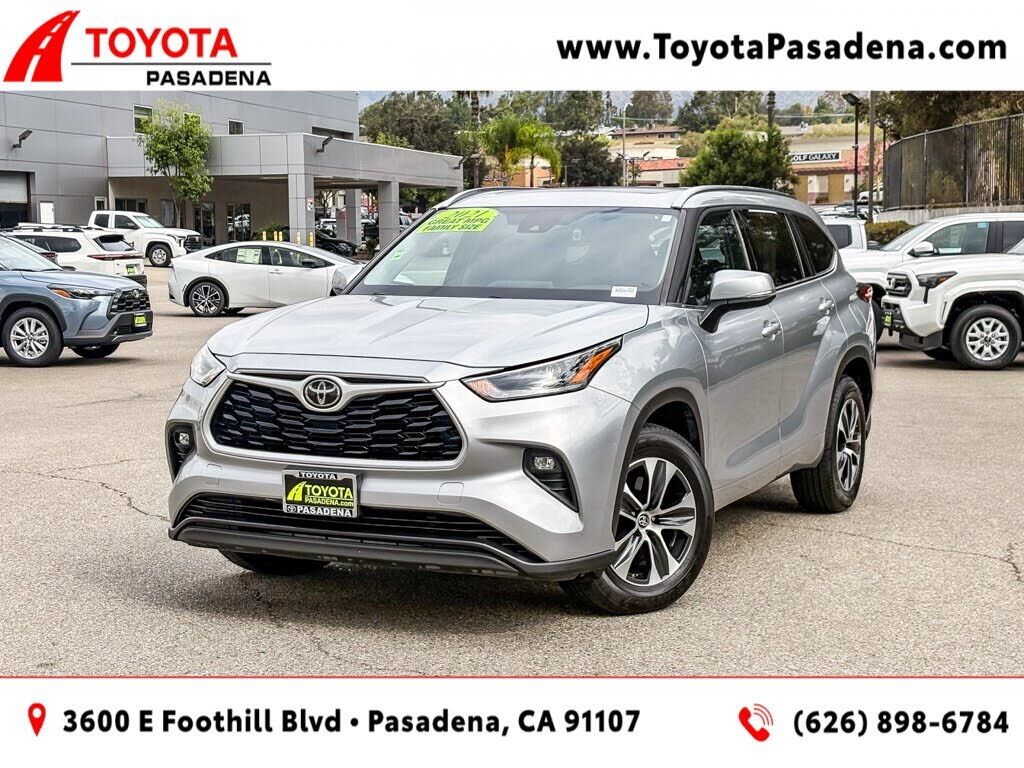 2021 TOYOTA Highlander