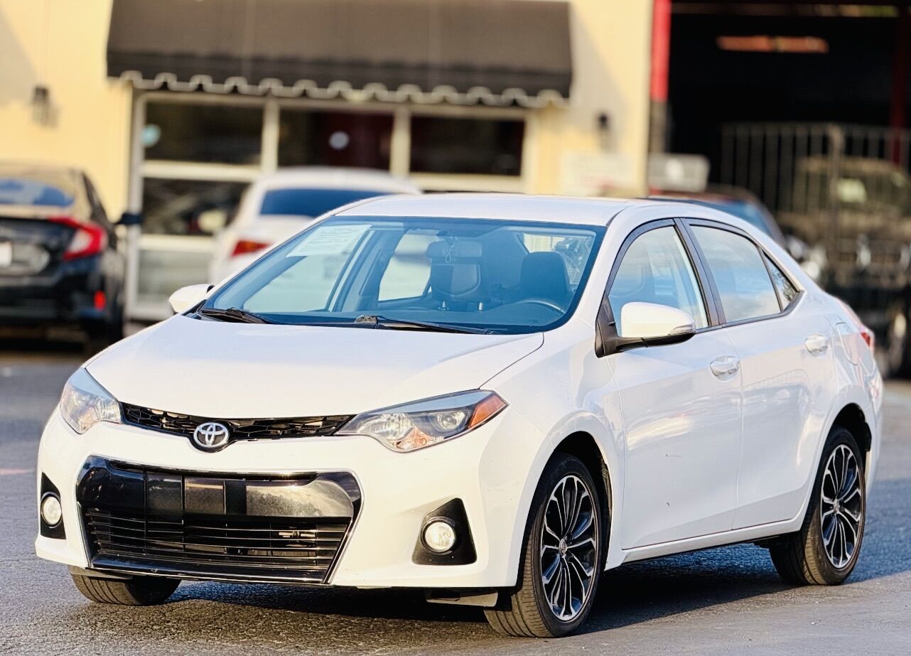 2015 TOYOTA Corolla
