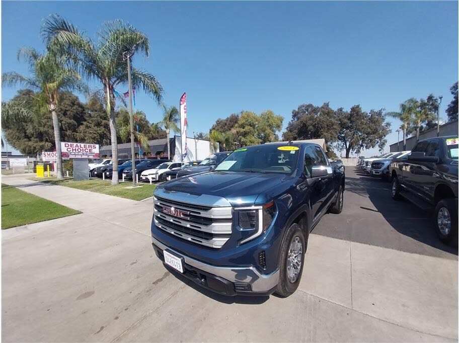 2023 GMC Sierra