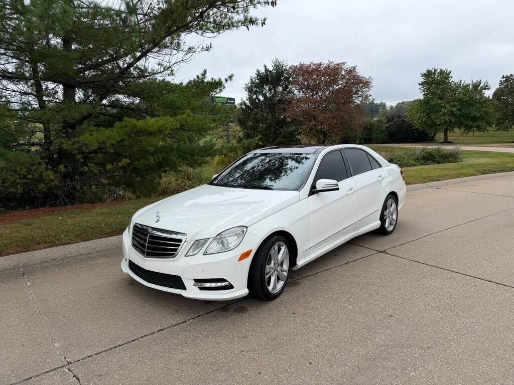 2013 MERCEDES-BENZ E-Class