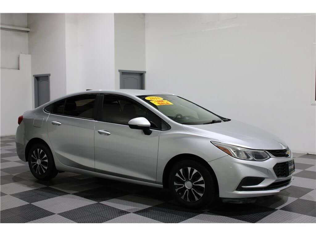 2018 CHEVROLET Cruze