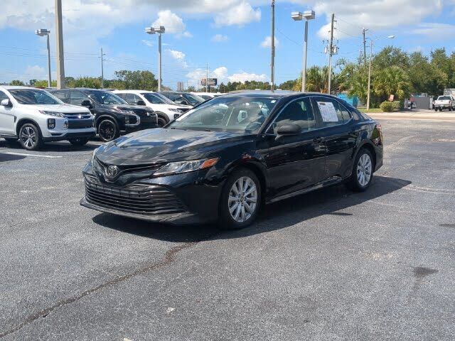 2019 TOYOTA Camry