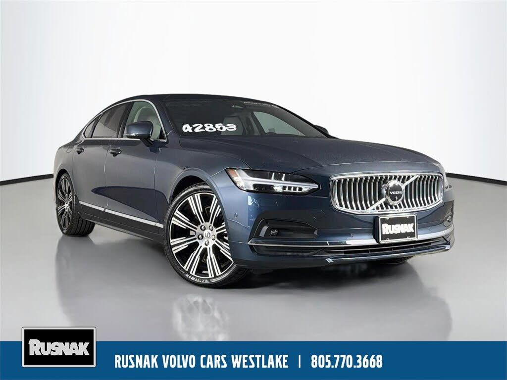 2023 VOLVO S90