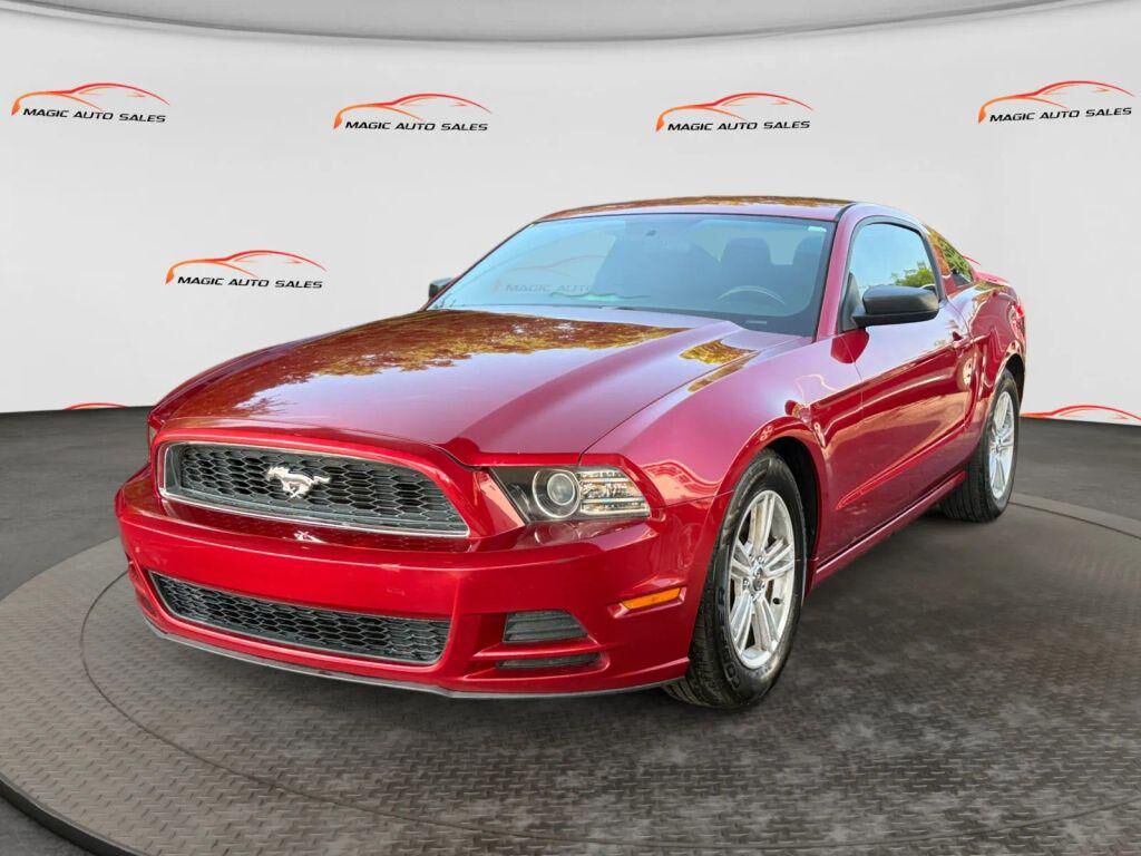 2013 FORD Mustang