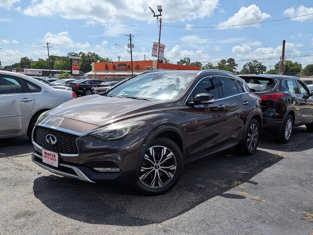 2017 INFINITI QX30