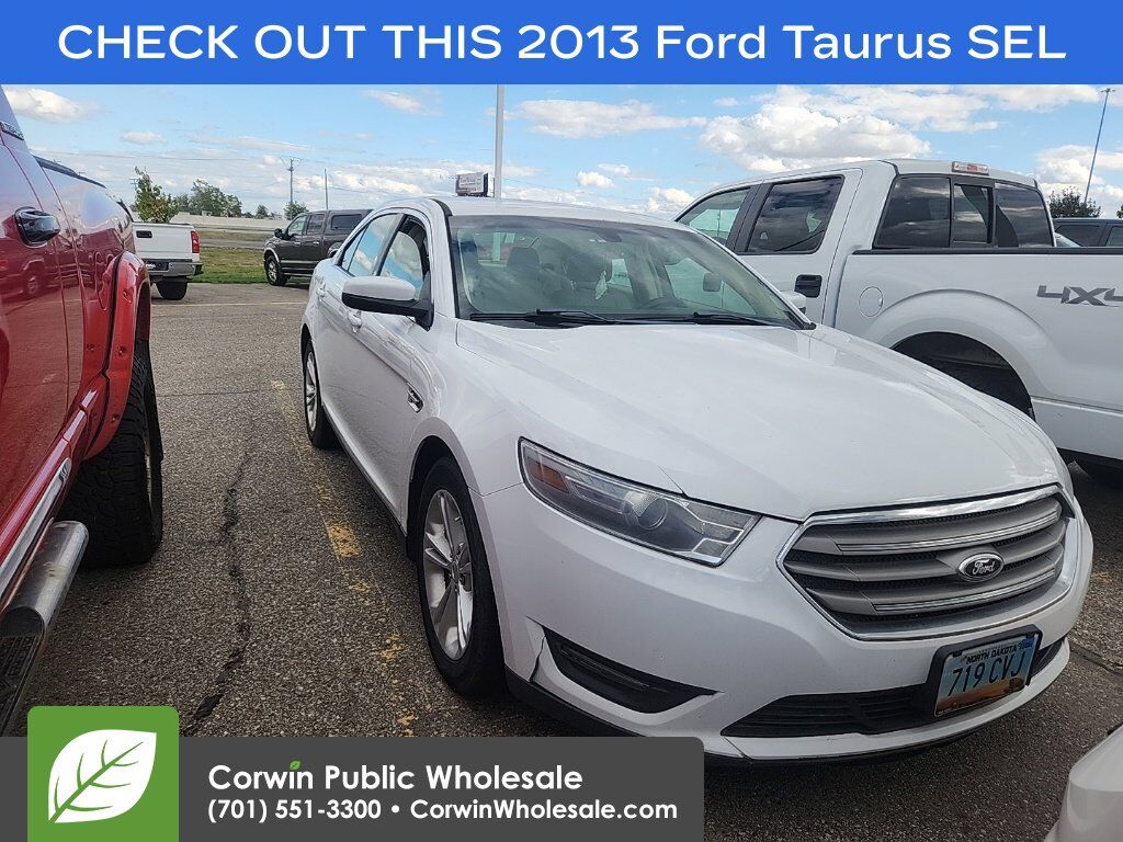 2013 FORD Taurus