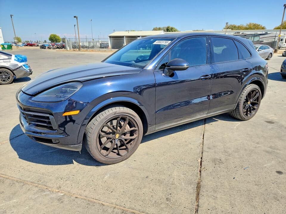 2022 PORSCHE Cayenne