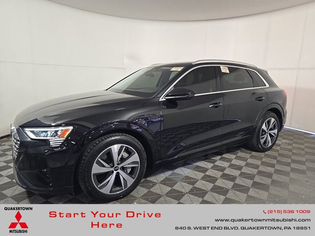 2024 AUDI Q8