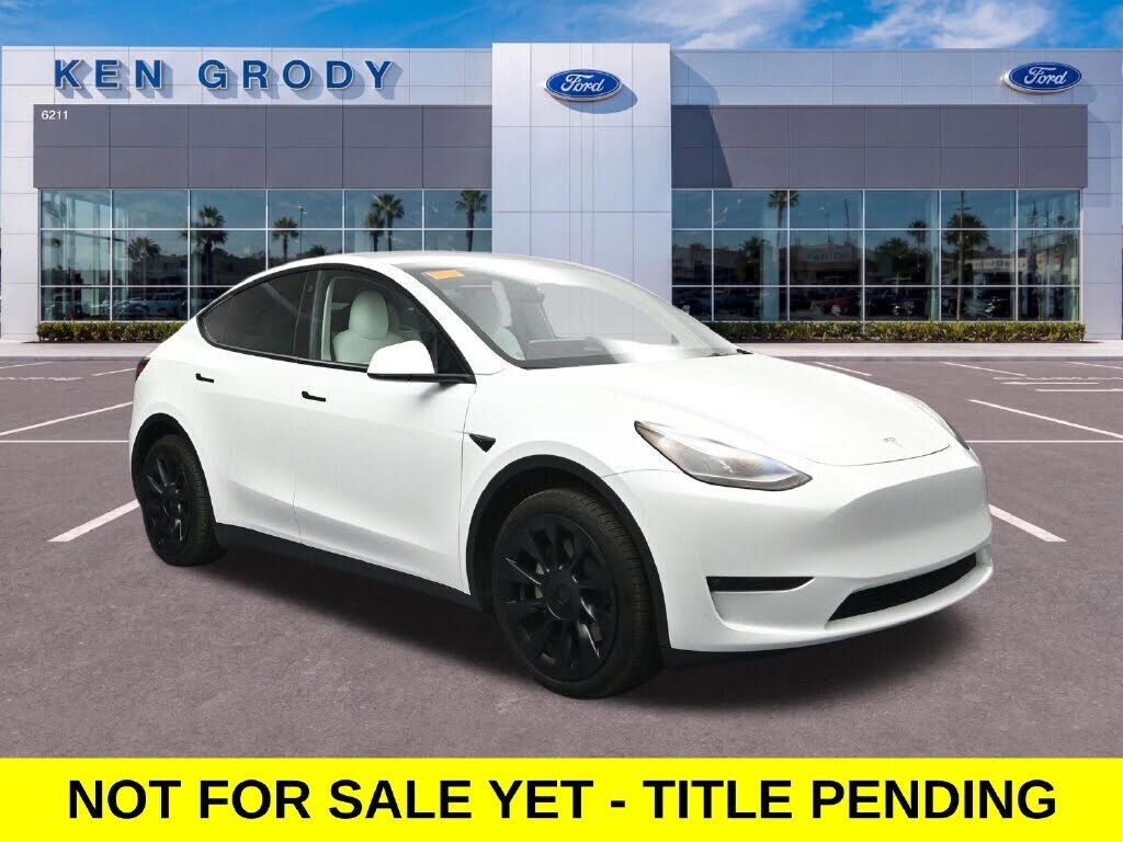 2023 TESLA Model Y